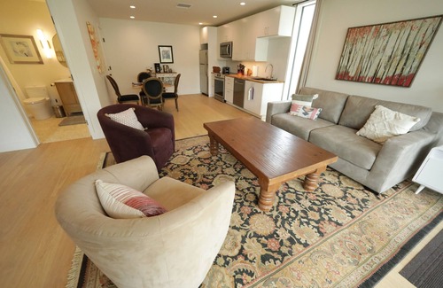 Agoura Hills Apartment | One-of-a-Kind Mountain Retreat
