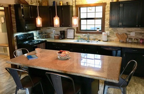 Tuskahoma Cabin | One of the Best You’ll Find! Peace & Quiet - Comfort & Charm;