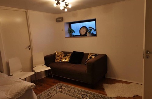 Marieberg Apartment | One-room apartment with own entrance, parking