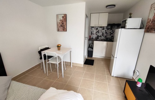 Le Passage House | One-storey studio with free parking