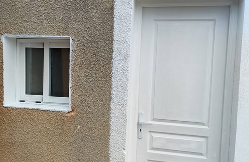 Le Passage House | One-storey studio with free parking