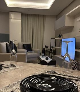 Al Khuwair Apartment | One way flat