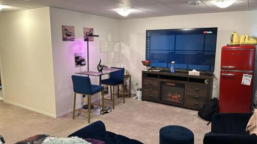 Fort Gary Hotel | One week stay minimum