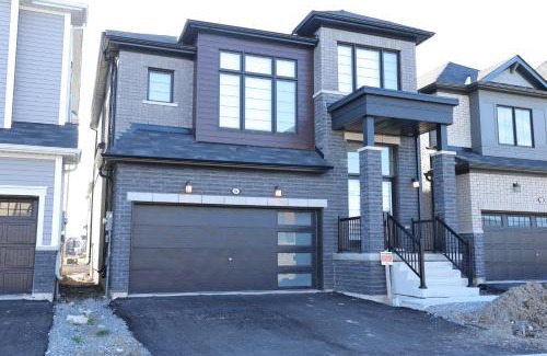 Thorold House | Only 10 Mins From Niagara Falls