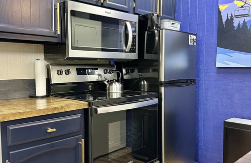 Angel Fire Condo | Only 2 Blocks from Resort Base! 2b-2ba-Fully Remodeled ⭐️