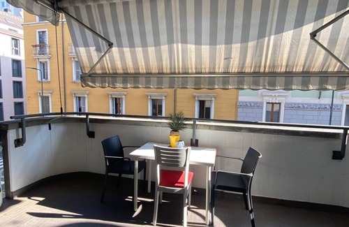 Varesine Apartment | Only 5 min walk from the central station