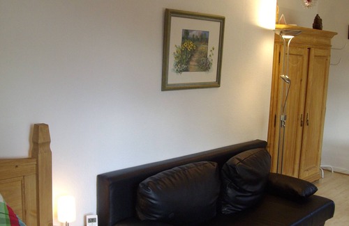 Deutz Apartment | Only 750 meters to the fair! Close to the cathedral!