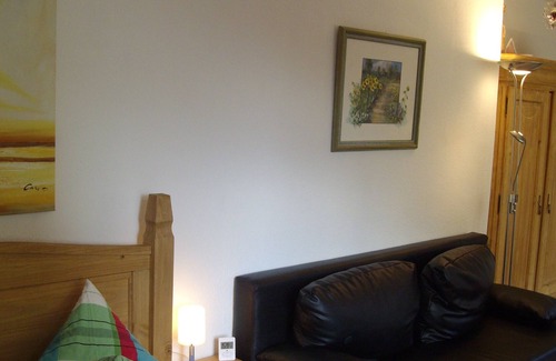 Deutz Apartment | Only 750 meters to the fair! Close to the cathedral!