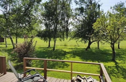 Selkirk Cottage | ONLY RURAL FAMILY PRIVATE LAKE ERIE BEACH GETAWAY WITH NO ÇLEANING FEE CHARGED