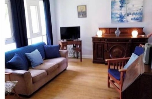 Selkirk Cottage | ONLY RURAL FAMILY PRIVATE LAKE ERIE BEACH GETAWAY WITH NO ÇLEANING FEE CHARGED