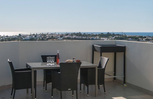 Patroves House | Only two steps from your front door to the pool