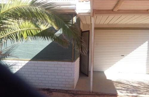 Coober Pedy House | Opal Back House