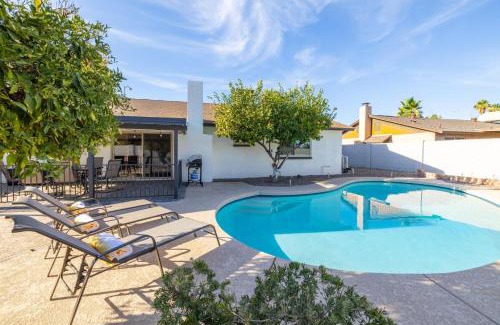 Mesa House | Open Floor Mesa Gable Vacation Home