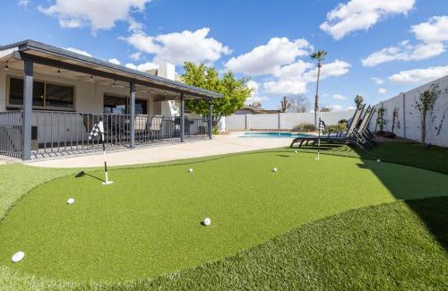 Mesa House | Open Floor Mesa Gable Vacation Home