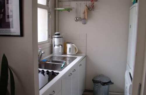 17th Arrondissement Apartment | Opposite the Palais des Congres, Ave des Ternes, Porte Maillot