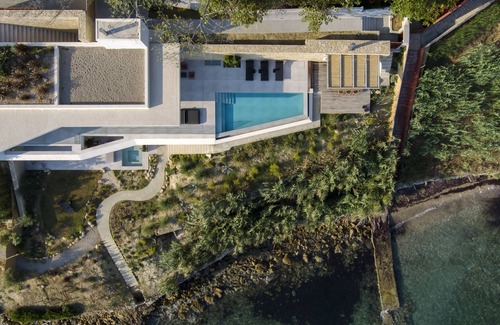 Akrotiri Villa | Opsis villas with private beach. Architecture and design.