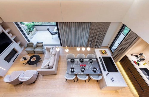 Varkiza Apartment | Opulent Penthouse 1 at the heart of Varkiza