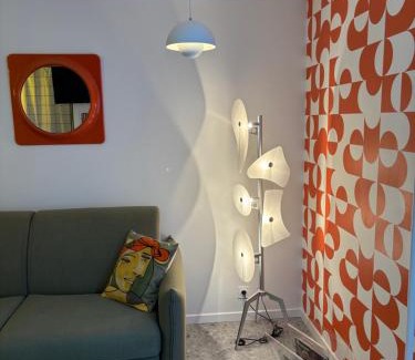 Blatin Apartment | Orange & Art