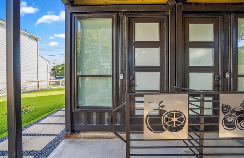Greater East End Apartment | Orange Container @EADO Juice Box