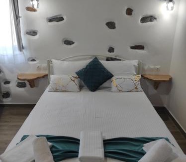 Kala Nera House | Orange Garden Double Rooms
