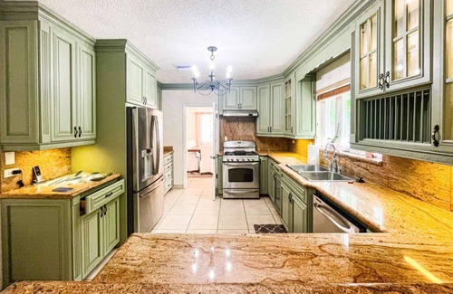 Nassau House | Orange Hill Beach House , private Pool & Jacuzzi