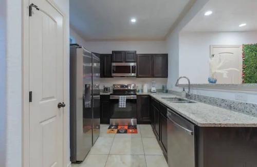 North San Antonio - SAT House | Orange Paradise#Unique Experience*Outdoor Patio!