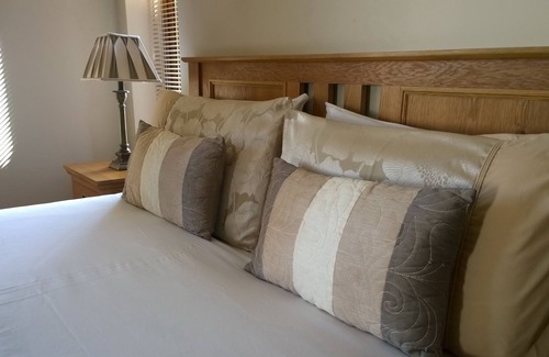 Oranmore Bed & Breakfast | Oranhill Lodge B&B