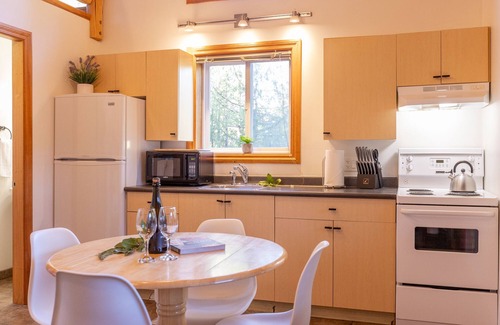 Ucluelet Cabin | Orca Cabin I West Coast Trail I Pets I Big Beach