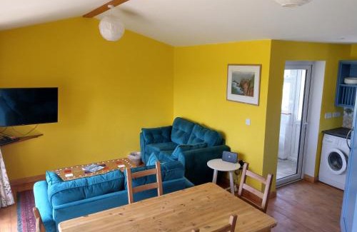 Liskeard House | Orchard Chalet