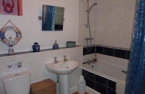 Hanley Swan Bed & Breakfast | Orchard Side Bed and Breakfast