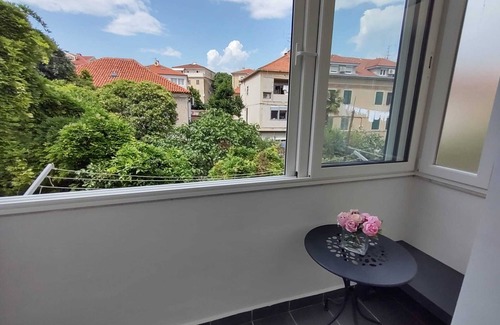 Split Apartment | Orchidea Apartment Split in the center