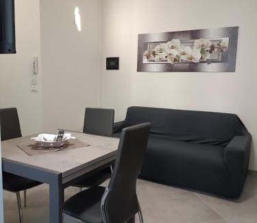 Busto Arsizio Apartment | Orchidea Home