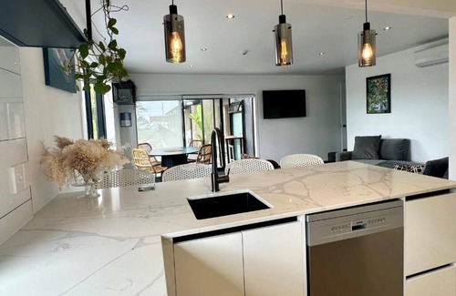 Orewa Apartment | Orewa Beachcomber