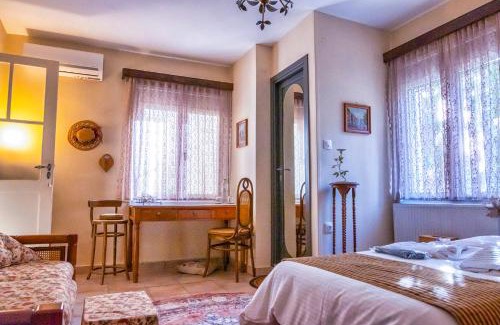 Volos City Centre House | Orfeas Home/Detached House 74m2,parking&yard