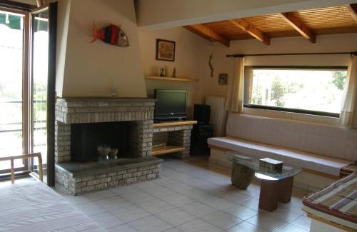 Paralia Pantaleimonos House | Orfeas -Vacation Home