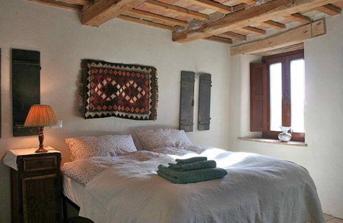 Tolentino Other | Organic vineyard/olive farmhouse with superb views of the Mountains/valley