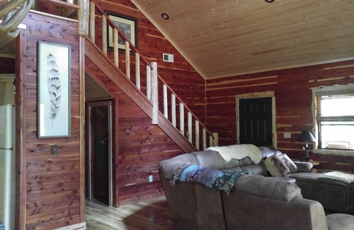 Compton Cabin | Original log cabin with modern comfort