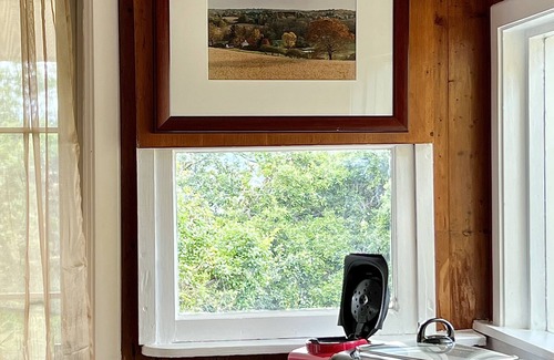 Topanga Cottage | Original Topanga Mid Century Modern Cottage Steps To The State Park