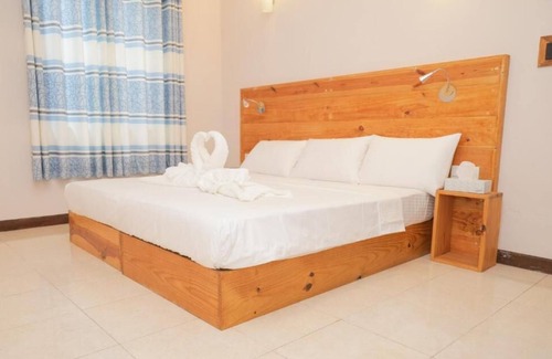 Thulusdhoo Island Hotel | Orimas Retreat