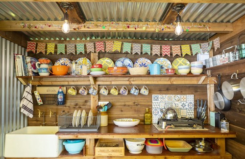 Bromsash Cabin | Orion 4-Person Stunning Lotus Belle Tent