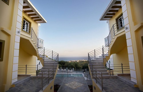 Zalongo Apartment | Orizontas Residences
