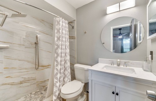Hiawassee House | Orlando Home w/ Backyard: 24 Mi to Disney Parks!