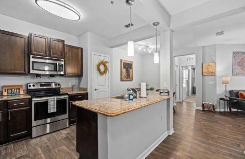 Ocoee Apartment | Orlando Oasis: Modern 4BD Balcony+Lake View+Pool