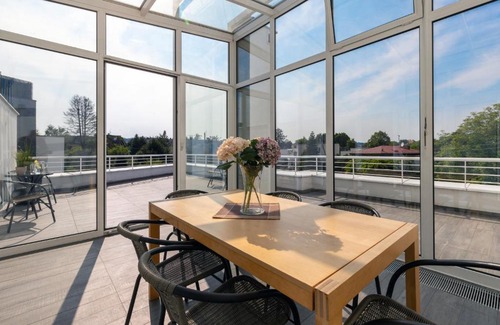Orlowo Apartment | Orlowo Park - Spacious Apartment with Winter Garden by Noclegi Renters