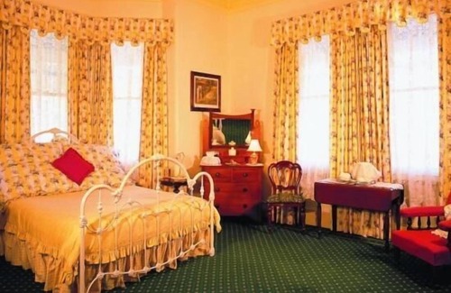 Strahan House | Ormiston House