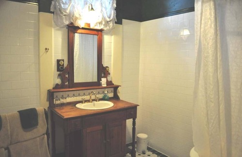 Strahan House | Ormiston House
