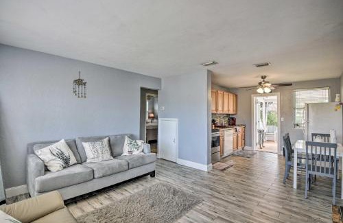 Brendale Heights House | Ormond Beach Home with Screened Porch, Walk to Shore