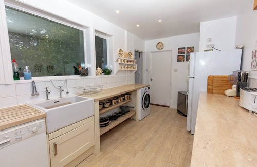 Uisken Cottage | Ormsaig Wooden Cottage - 5 bedroom property with amazing sea views