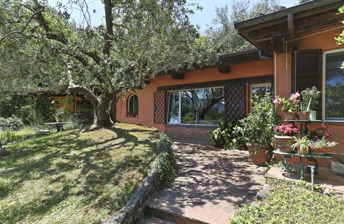 Vicopelago House | Orpheus House in a splendid estate with a pool on the hills of Lucca