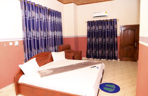 Kubease House | Osaah Bema lodge